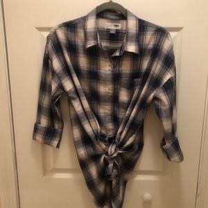 Thin Flannel Plaid Button-Up